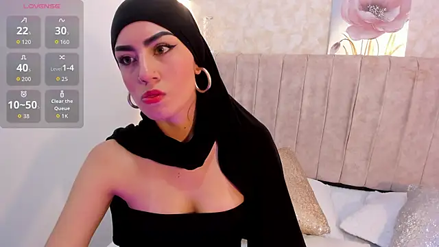 Snapshot of fatimarab chatting on 11/18/25, 08:46 fatimarab online show from 11/18/25, 08:46