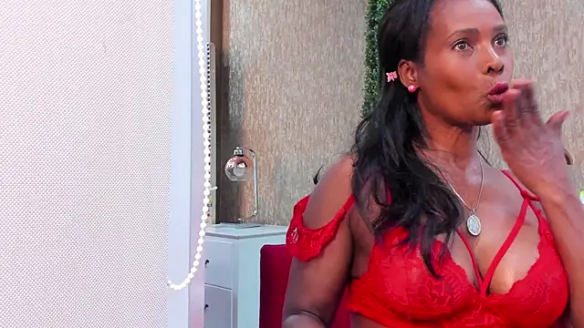 amara bss  online show from 10/28/25, 11:25