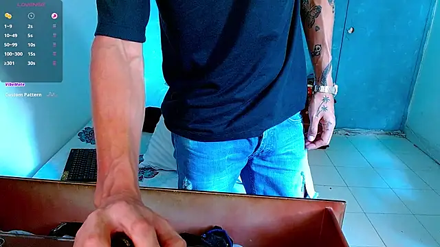 bray hotboy777 online show from 02/19/25, 05:27