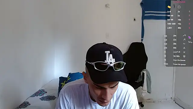 bray hotboy777 online show from 09/26/25, 02:10