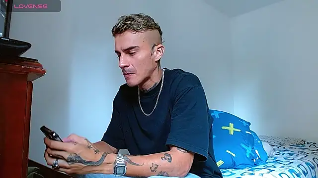 bray hotboy777 online show from 10/25/25, 03:40