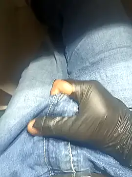 Snapshot of franko1987 chatting on 01/06/25, 10:24 franko1987 online show from 01/06/25, 10:24