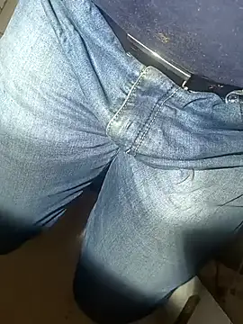 Snapshot of franko1987 chatting on 02/17/25, 08:09 franko1987 online show from 02/17/25, 08:09