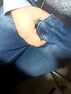 Snapshot of franko1987 chatting on 03/18/25, 04:37 franko1987 online show from 03/18/25, 04:37