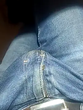 Snapshot of franko1987 chatting on 03/21/25, 01:34 franko1987 online show from 03/21/25, 01:34