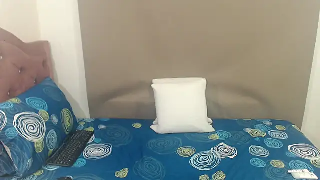 kimberlyjamexxx online show from 02/27/26, 04:23