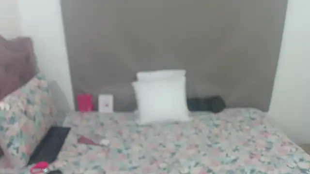 Snapshot of kimberlyjamexxx chatting on 06/27/26, 02:49 kimberlyjamexxx online show from 06/27/26, 02:49