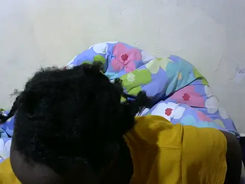 Snapshot of Thicky_kyla chatting on 07/13/26, 06:44 Thicky kyla online show from 07/13/26, 06:44