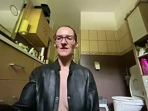 Milky hairy mommy online show from 04/23/26, 12:40