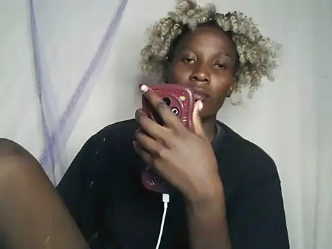 Snapshot of juiccypussy chatting on 05/27/26, 03:42 juiccypussy online show from 05/27/26, 03:42