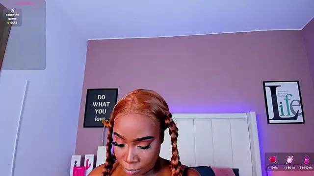 Britanymooree online show from 09/25/25, 08:01