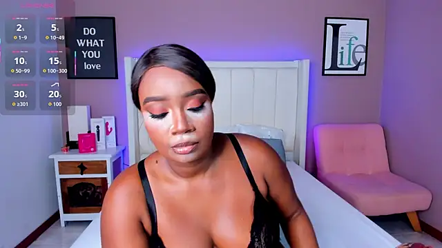 Britanymooree online show from 11/10/25, 07:46