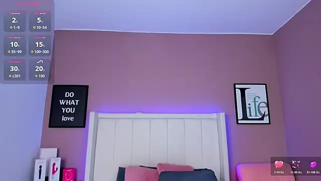 Britanymooree online show from 12/04/25, 07:55