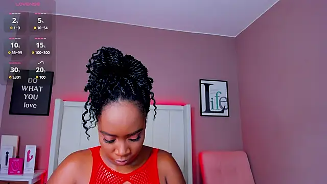 Britanymooree online show from 12/15/25, 08:02