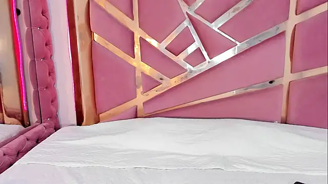 Britanymooree online show from 04/16/26, 09:39