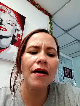 Snapshot of Magica_lorena chatting on 03/06/25, 02:51 Magica lorena online show from 03/06/25, 02:51
