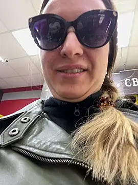 OlgaBuzzz online show from 03/19/25, 06:46