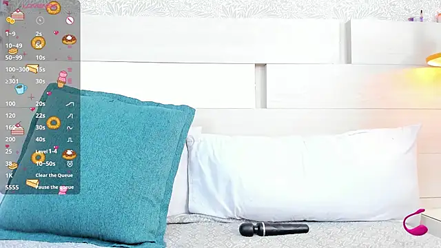 Isabela Coleman online show from 11/05/25, 02:28