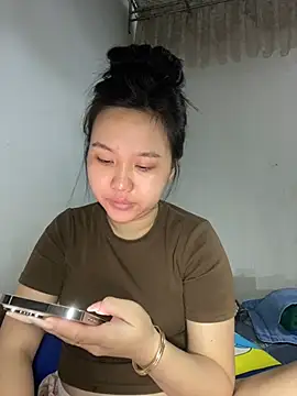 Snapshot of Odette68 chatting on 07/18/26, 01:21 Odette68 online show from 07/18/26, 01:21