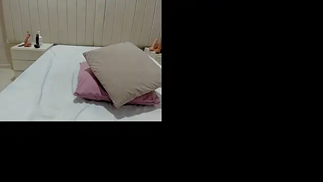 Littleolivia  online show from 01/10/26, 01:02