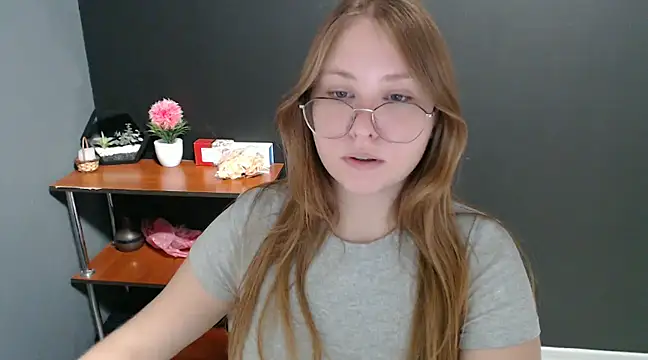 Snapshot of lady_minx chatting on 12/05/24, 10:33 lady minx online show from 12/05/24, 10:33