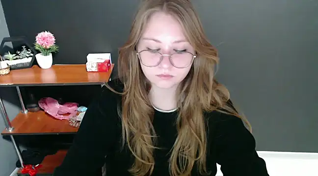 Snapshot of lady_minx chatting on 12/12/24, 07:30 lady minx online show from 12/12/24, 07:30
