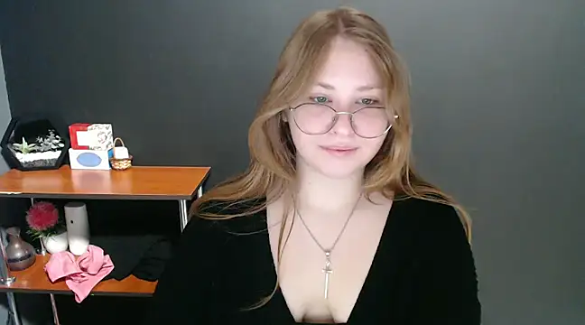 Snapshot of lady_minx chatting on 01/07/25, 08:03 lady minx online show from 01/07/25, 08:03