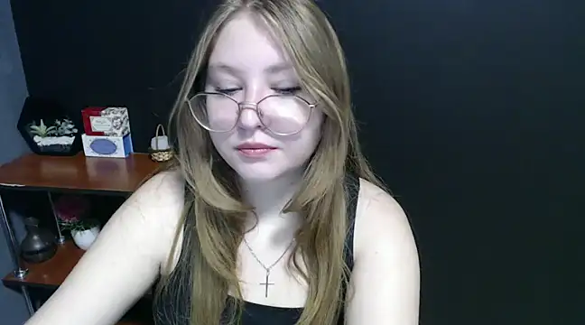 Snapshot of lady_minx chatting on 01/21/25, 07:47 lady minx online show from 01/21/25, 07:47