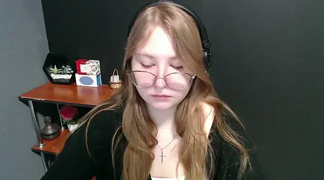 Snapshot of lady_minx chatting on 01/23/25, 07:54 lady minx online show from 01/23/25, 07:54