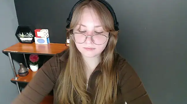 Snapshot of lady_minx chatting on 01/28/25, 10:23 lady minx online show from 01/28/25, 10:23