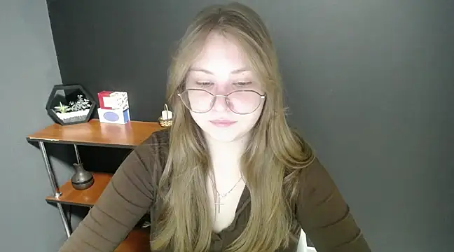 Snapshot of lady_minx chatting on 02/11/25, 07:44 lady minx online show from 02/11/25, 07:44
