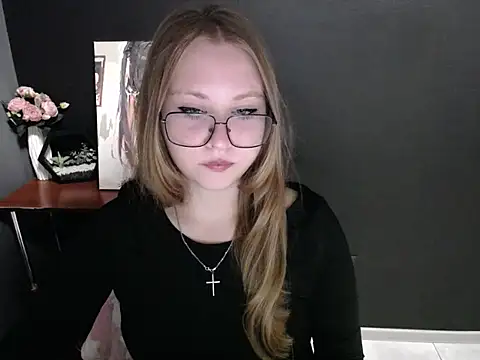 Snapshot of lady_minx chatting on 10/07/25, 06:32 lady minx online show from 10/07/25, 06:32