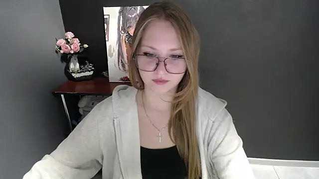 Snapshot of lady_minx chatting on 10/20/25, 06:36 lady minx online show from 10/20/25, 06:36