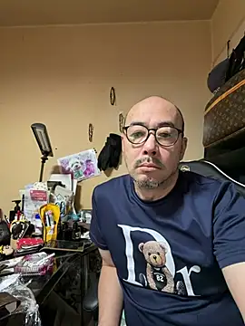 tsugu1105 online show from 07/06/26, 11:29