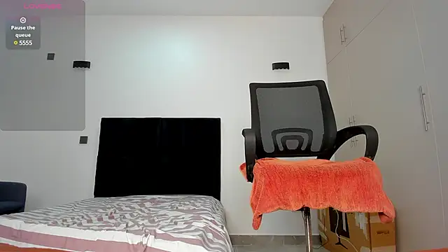 Big booty quuen online show from 02/19/25, 11:38