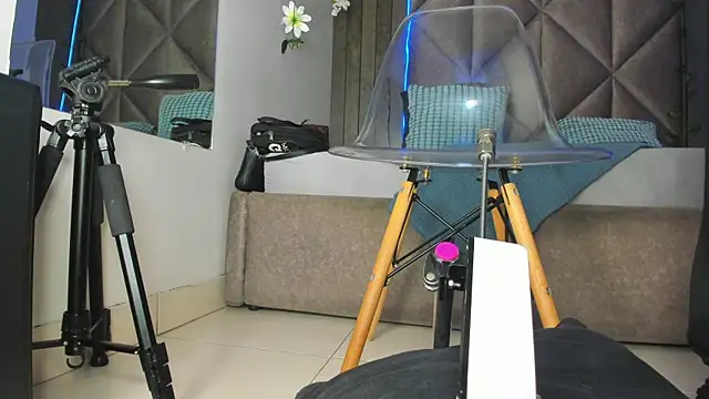 AbbyWathson online show from 10/15/25, 07:58