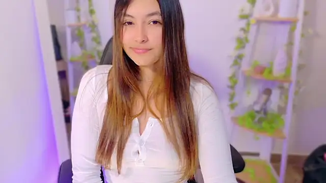 Snapshot of Abella_ruiz chatting on 05/13/26, 10:06 Abella ruiz online show from 05/13/26, 10:06