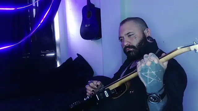 darkclothes online show from 12/24/24, 03:05