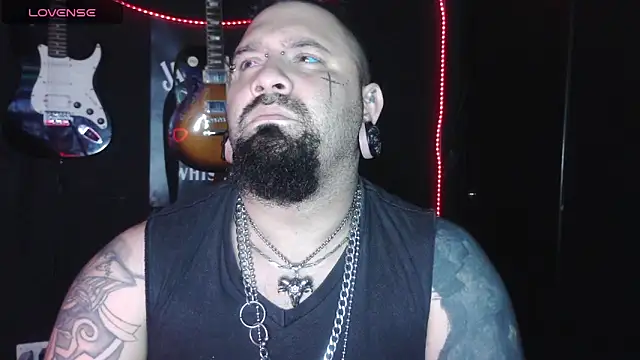 darkclothes online show from 12/02/25, 06:08