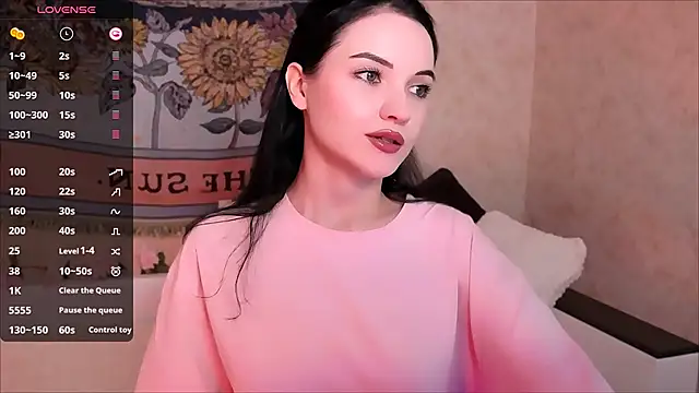 Snapshot of AdelinaRoss chatting on 10/16/25, 09:05 AdelinaRoss online show from 10/16/25, 09:05