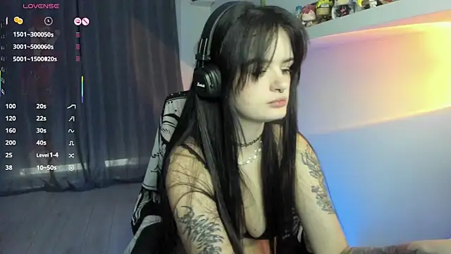 SashaSunlight online show from 11/18/25, 11:25