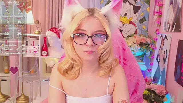 Coconut Mia online show from 12/19/24, 04:13