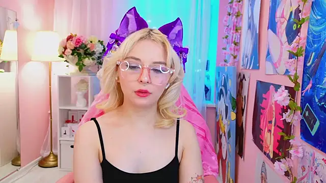 Coconut Mia online show from 02/20/25, 11:21