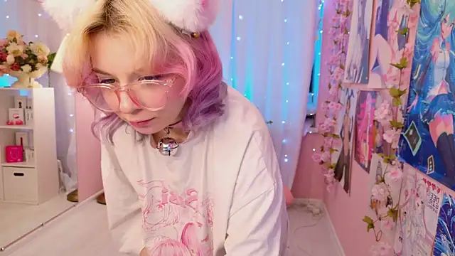 Coconut Mia online show from 11/27/25, 03:03