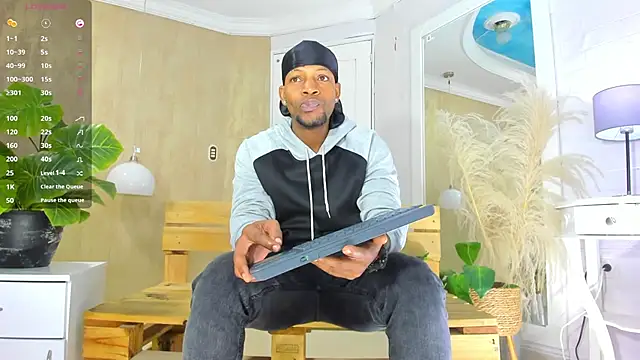 Snapshot of RicoBrown777_ chatting on 06/23/26, 03:59 RicoBrown777 online show from 06/23/26, 03:59