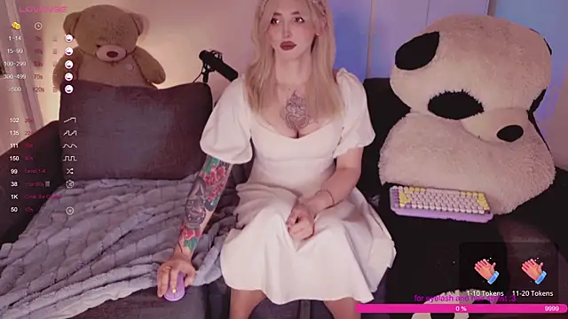  rose monarch  online show from 12/06/24, 10:30