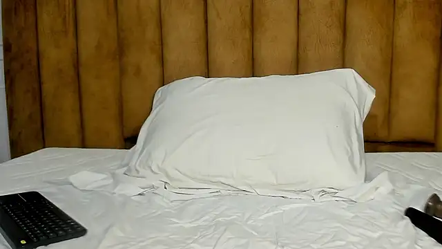 Snapshot of Daphne81_ chatting on 01/05/25, 05:20 Daphne81  online show from 01/05/25, 05:20