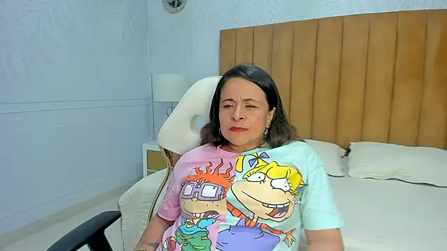 Snapshot of Daphne81_ chatting on 01/23/25, 08:36 Daphne81  online show from 01/23/25, 08:36