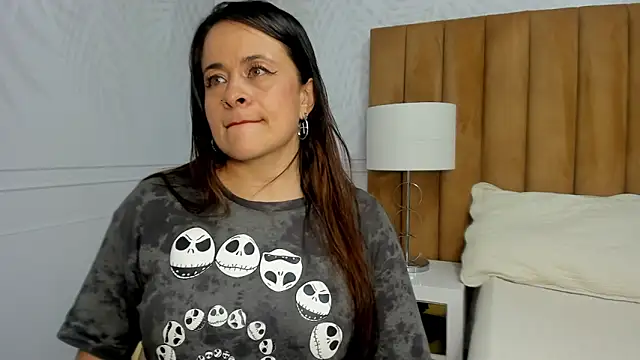 Snapshot of Daphne81_ chatting on 03/01/25, 09:07 Daphne81  online show from 03/01/25, 09:07