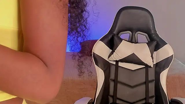 SavannahWildee online show from 01/10/25, 02:13